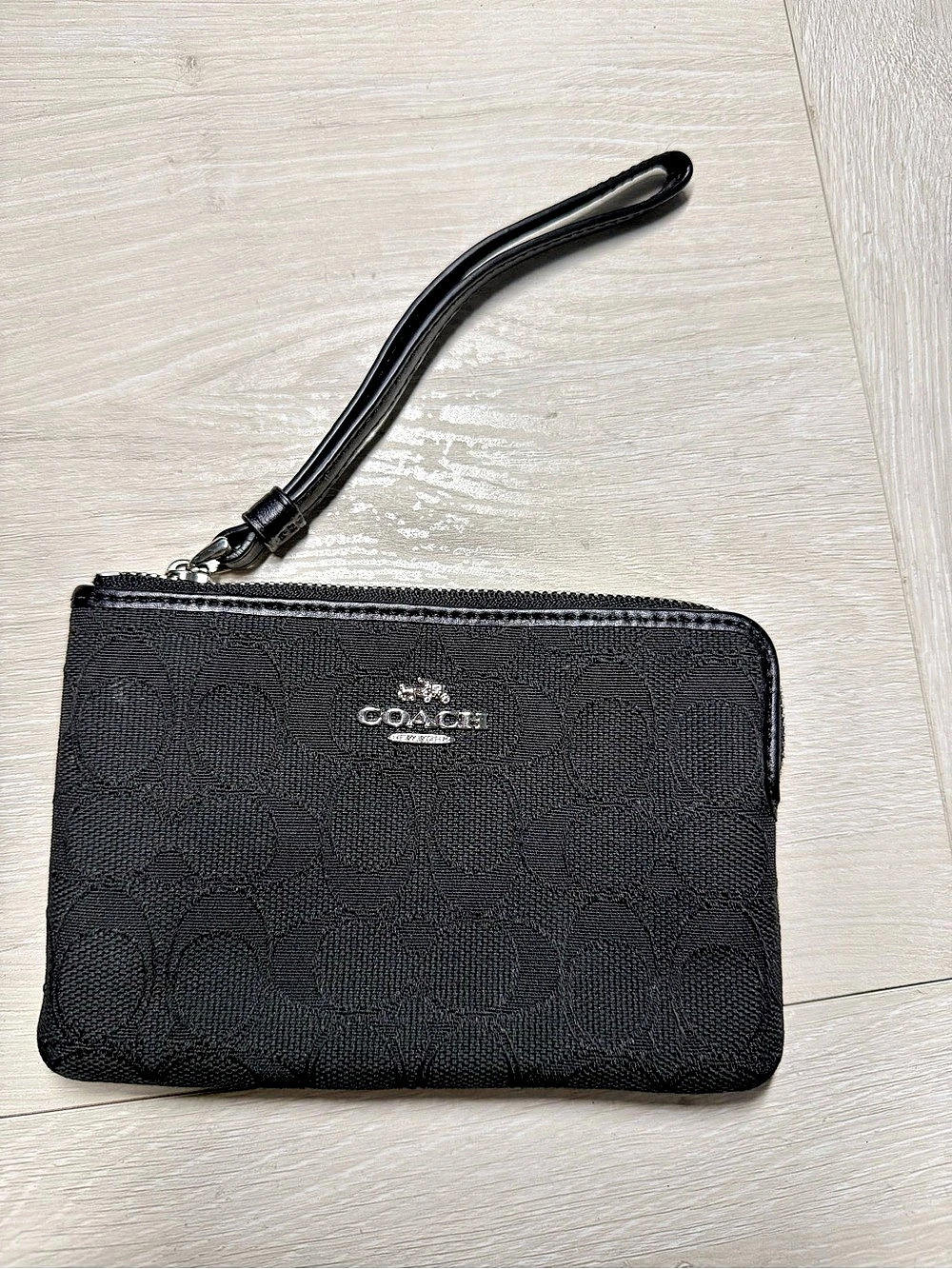 Coach Corner Zip Wristlet In Signature Canvas Black